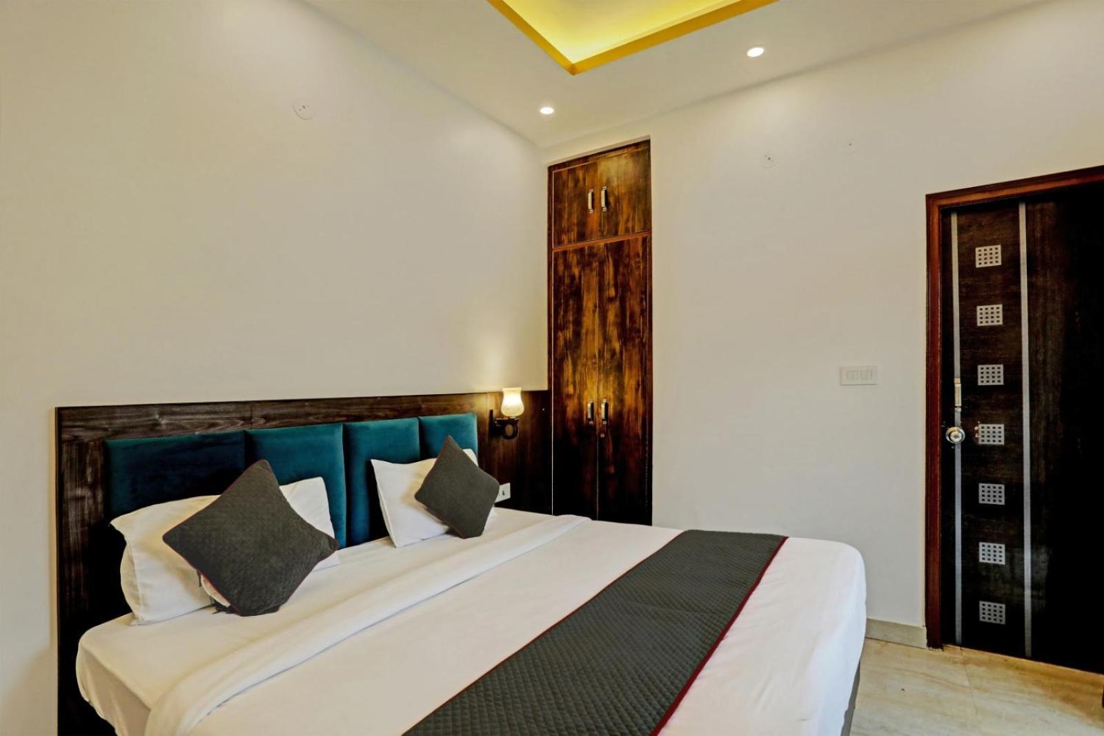 Hotel Golden Prime King New Delhi Eksteriør billede