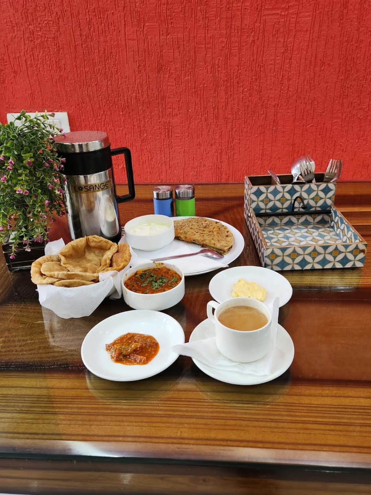 Hotel Golden Prime King New Delhi Eksteriør billede