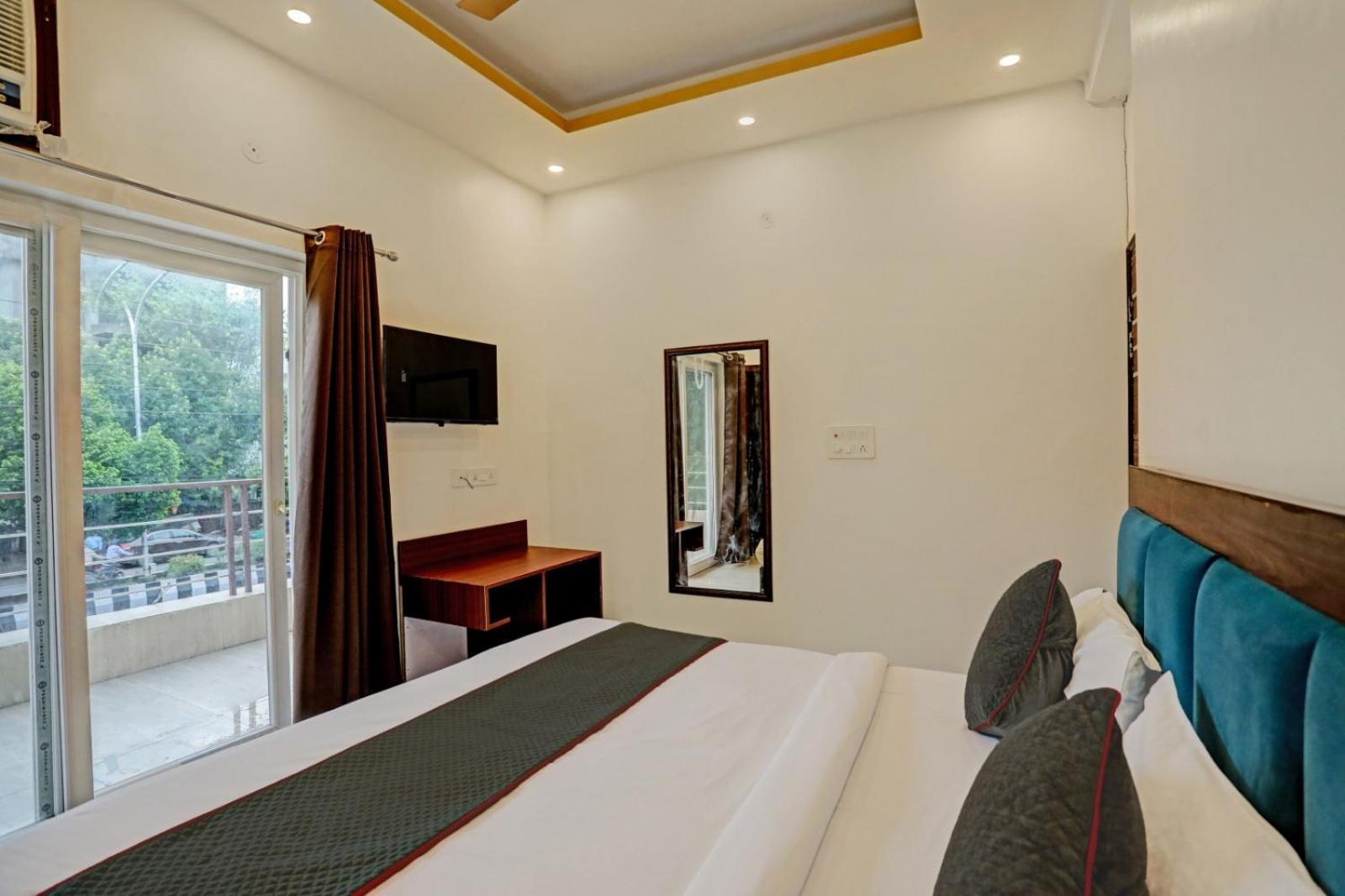 Hotel Golden Prime King New Delhi Eksteriør billede