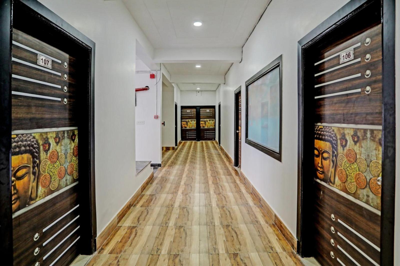 Hotel Golden Prime King New Delhi Eksteriør billede