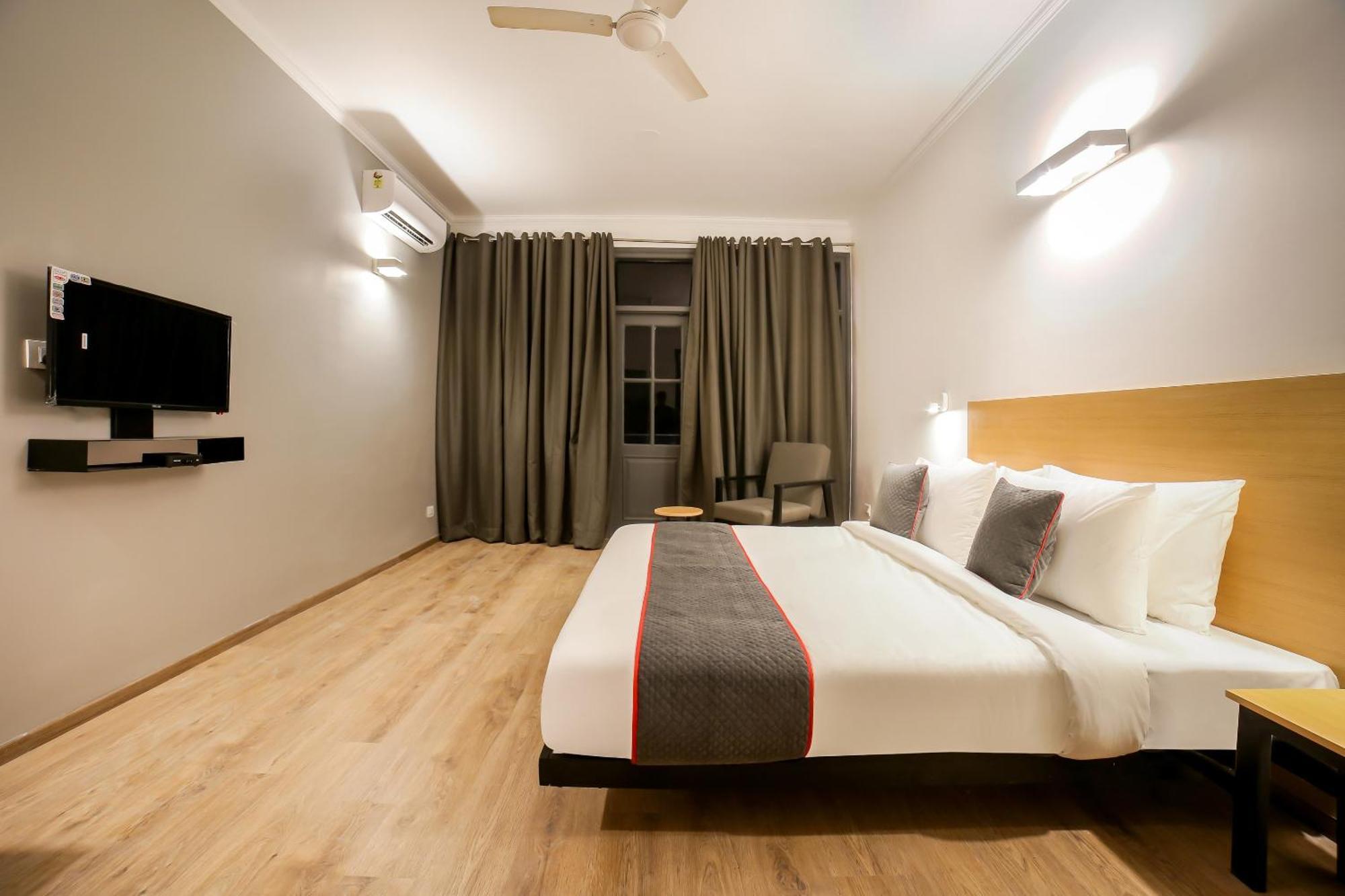 Hotel Golden Prime King New Delhi Eksteriør billede