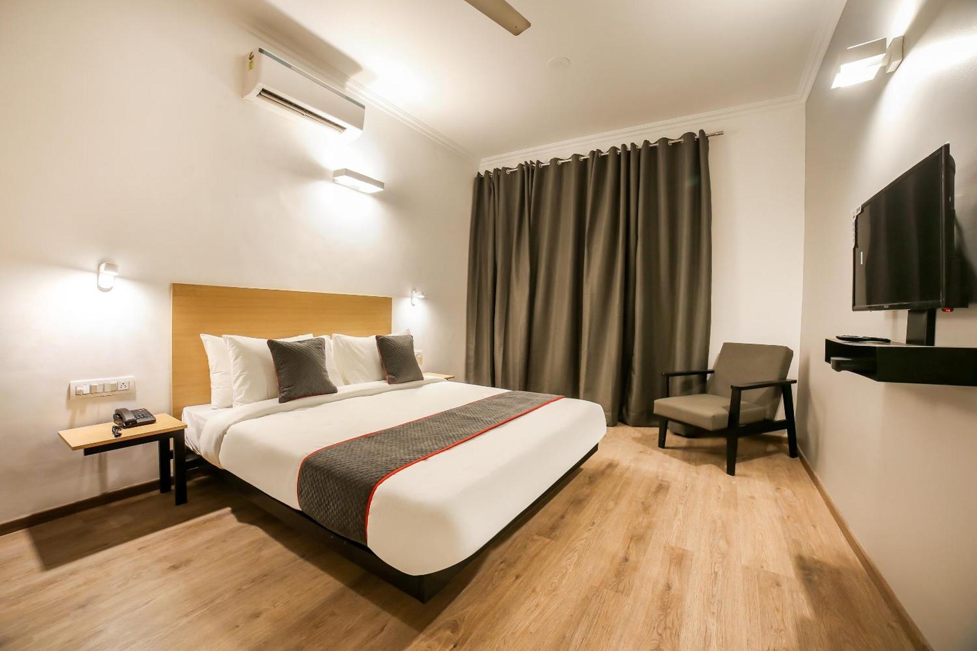 Hotel Golden Prime King New Delhi Eksteriør billede